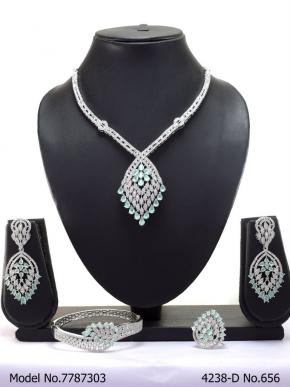 A Masterpiece | Handcrafted Traditional Jewellery Set - Elegant 21